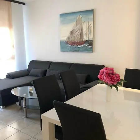 شقة Kety سبليت